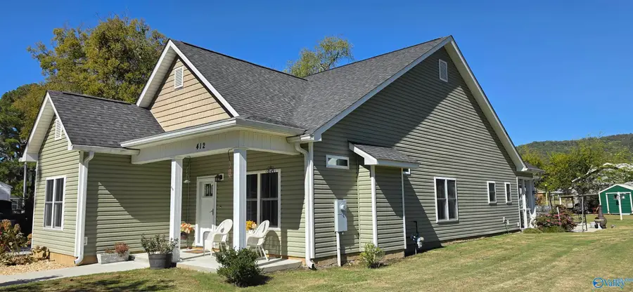 412 W Charlotte Avenue, Scottsboro, AL 35768 - #2