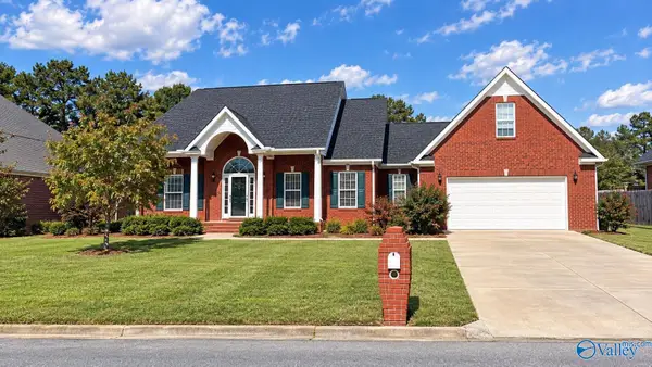 1501 Berrivine Drive, HARTSELLE, AL 35640