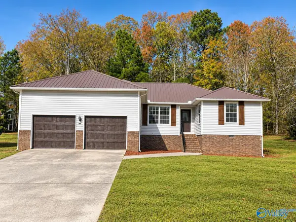 1028. Lakeview Lane, ARAB, AL 35016