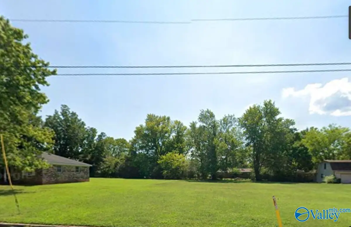911 Spring Court Sw, Decatur, AL 35603 - #1