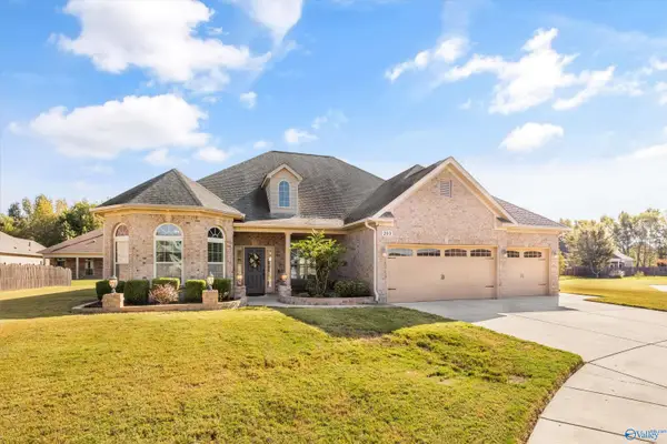 203 Narrow Creek Drive, HARVEST, AL 35749