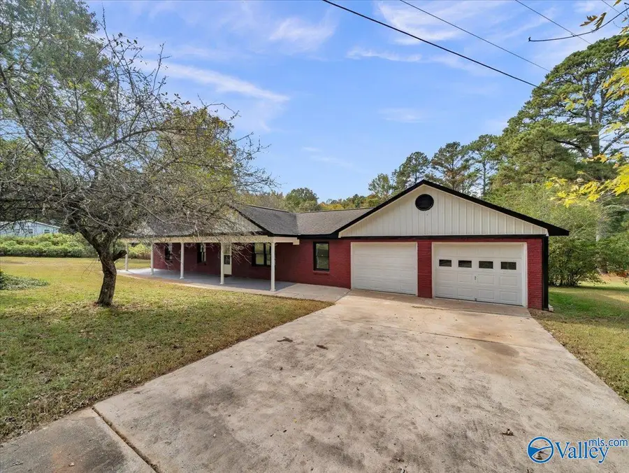 1374 Bluff City Road, Somerville, AL 35670 - #2