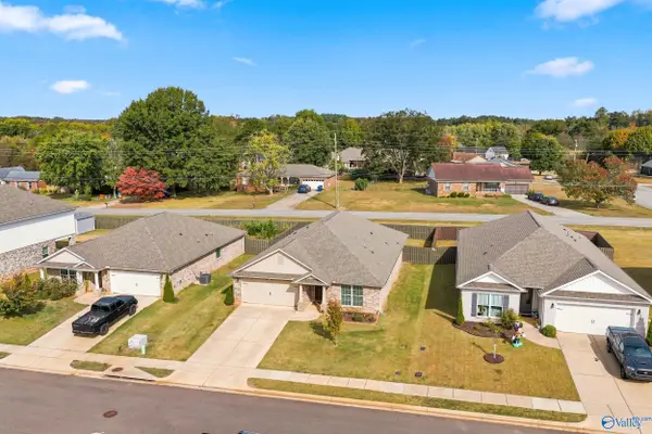 163 Cherry Laurel Drive, HAZEL GREEN, AL 35750