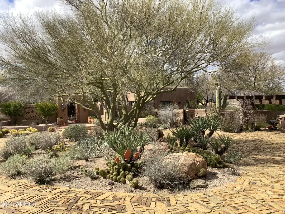 19920 W Verde Hills Drive, Wickenburg, AZ 85390 - Image #1
