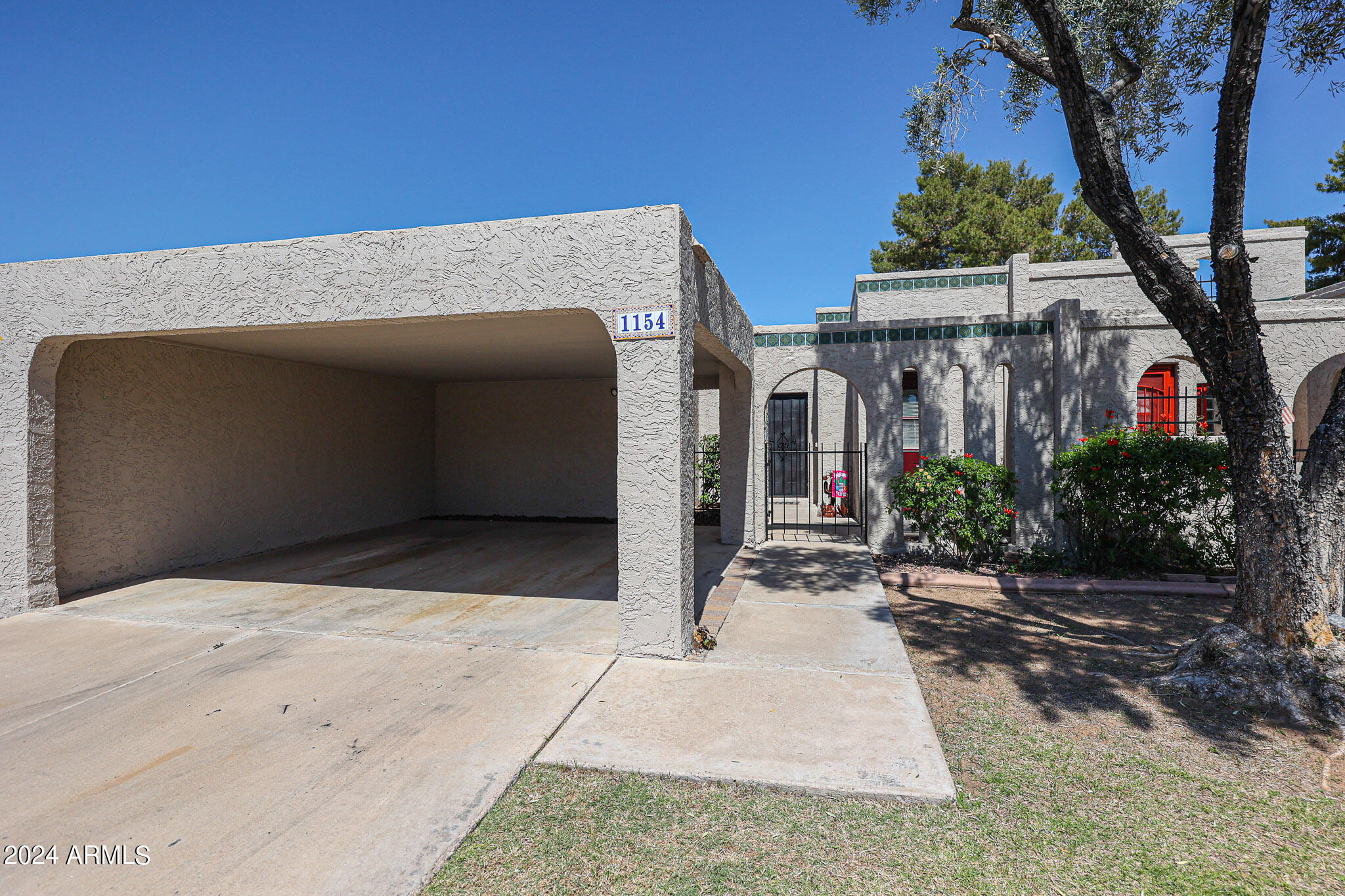 1154 E Beryl Avenue Phoenix AZ 85020 BHGRE