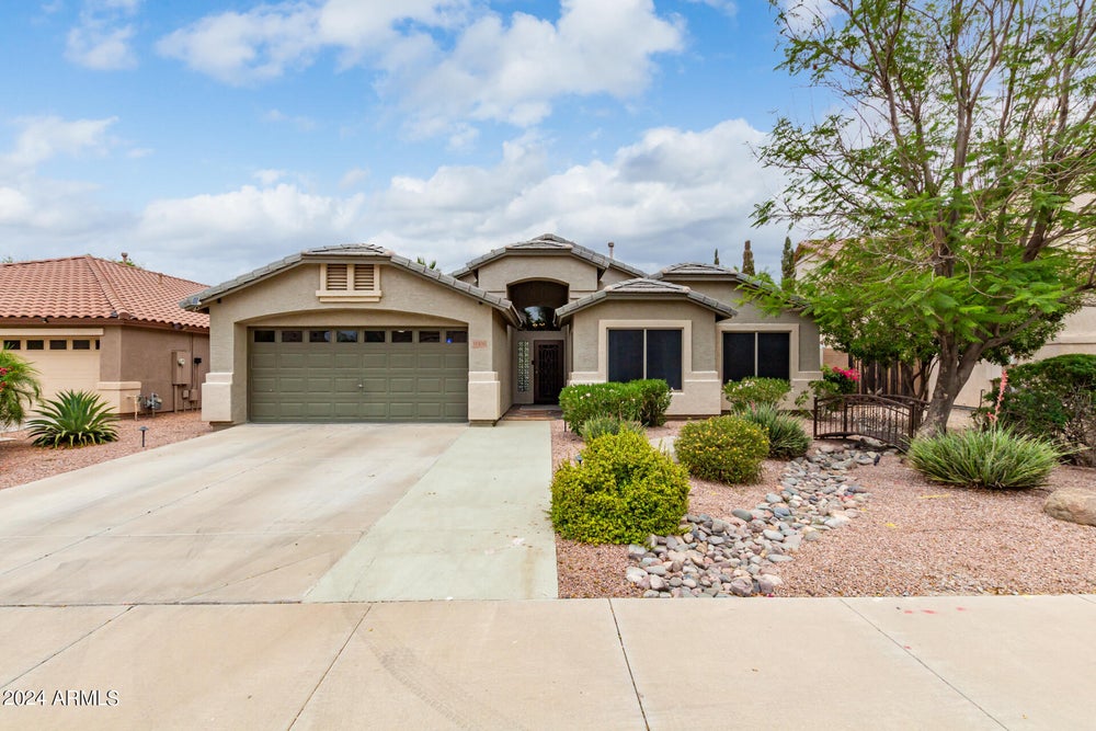 16150 W Gibson Lane, Goodyear, AZ 85338 BHGRE