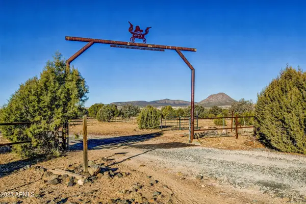 10777 W Raging Crab Road, Ash Fork, AZ 86320