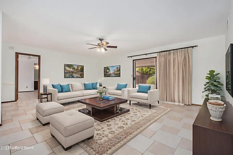 916 W Loughlin Drive, Chandler, AZ 85225 - Image #3