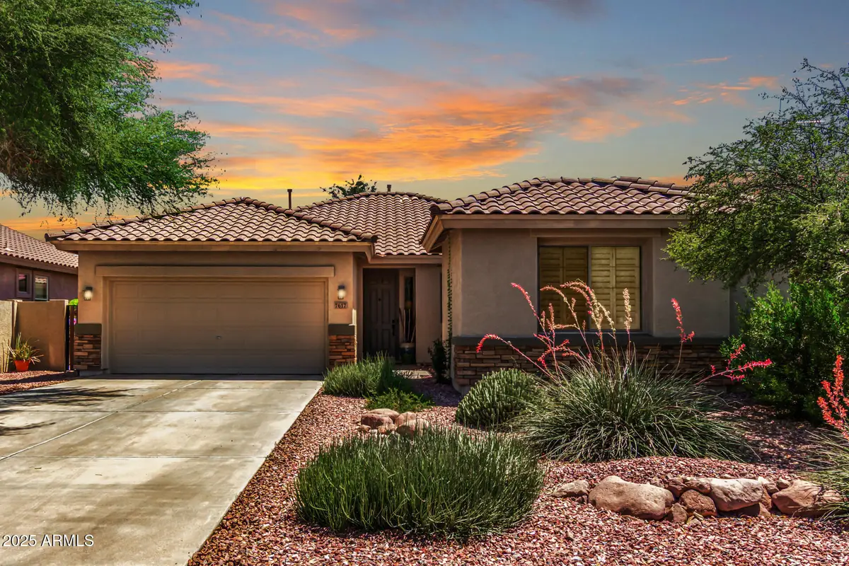 7617 E Desert Honeysuckle Drive, Gold Canyon, AZ 85118 - Image #1