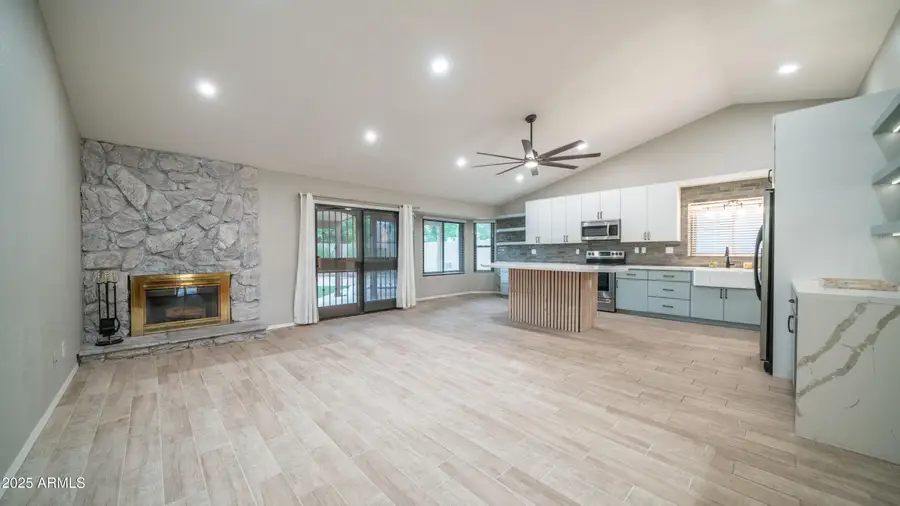 19055 N 5th Avenue, Phoenix, AZ 85027 - Image #2