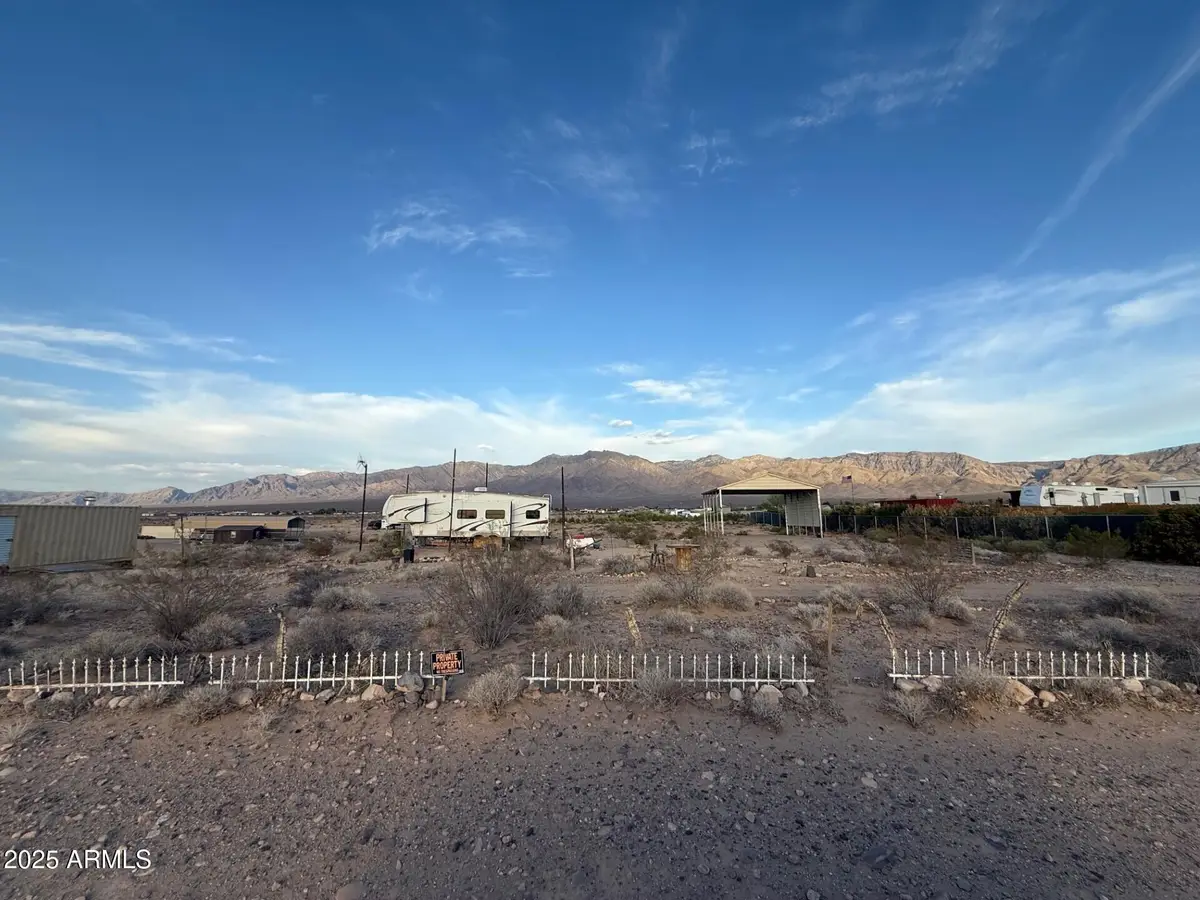 938 E Red Hawk Road, Scenic, AZ 86432 - Image #1