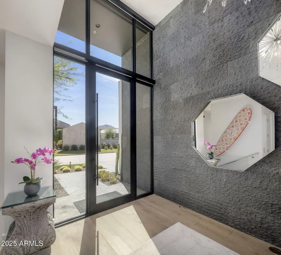 6914 E Cactus Wren Road, Paradise Valley, AZ 85253 - Image #2