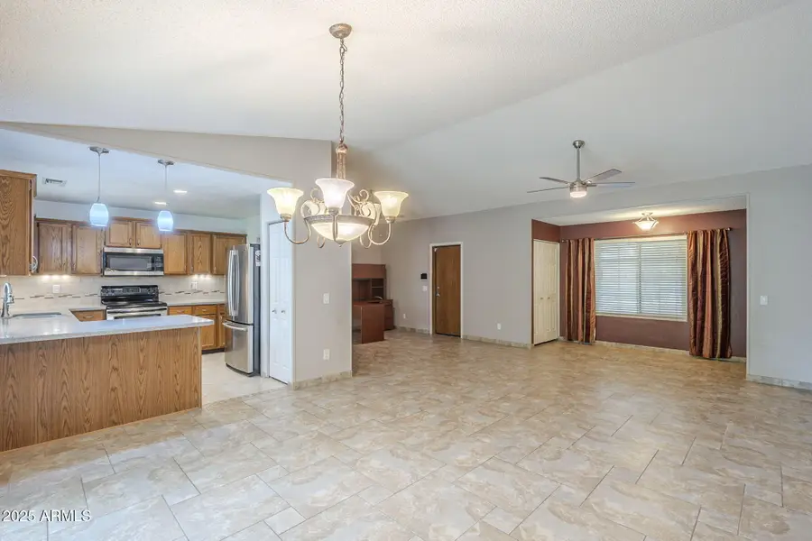 486 E Providence Drive, Casa Grande, AZ 85122 - Image #3