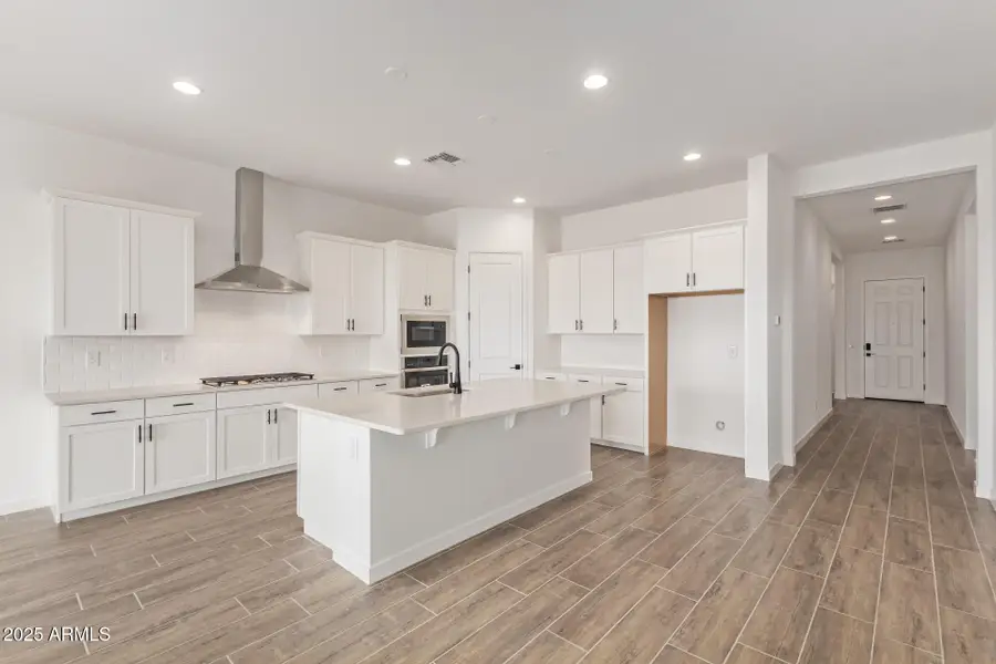 16943 W Desert Lane, Goodyear, AZ 85338 - Image #3