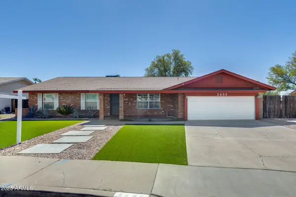 2433 E Enrose Street, Mesa, AZ 85213