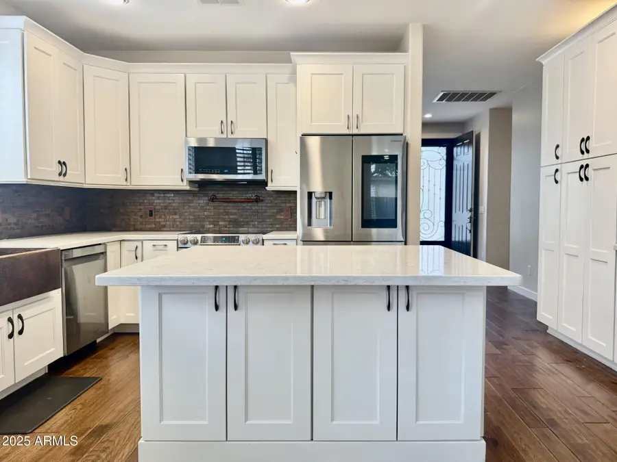 191 W Beechnut Place, Chandler, AZ 85248 - Image #2