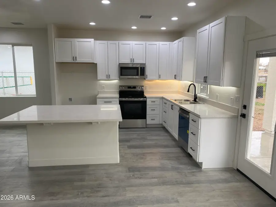 2815 E Leroy Avenue, New Kingman Butler, AZ 86409 - #2