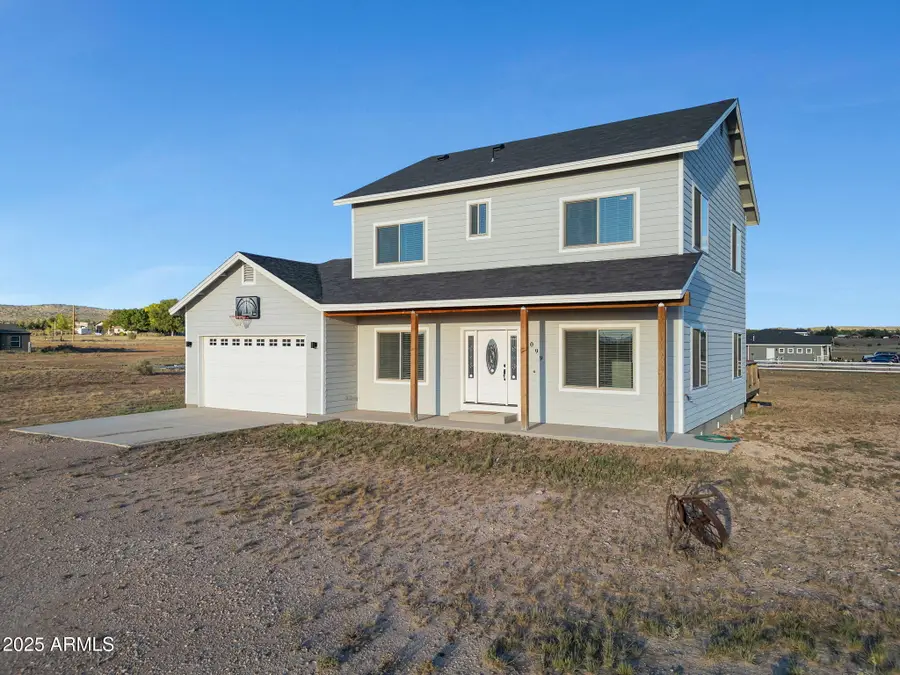 25099 N Constitution Drive, Paulden, AZ 86334 - Image #2