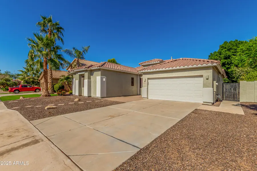 776 W Carob Way, Chandler, AZ 85248 - Image #2