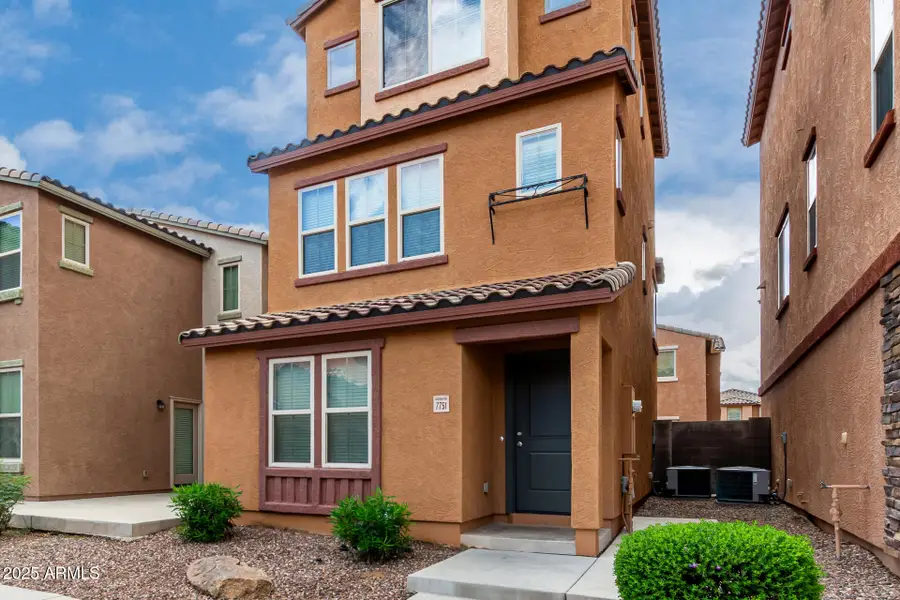 7751 W Pipestone Place, Phoenix, AZ 85035 - Image #2