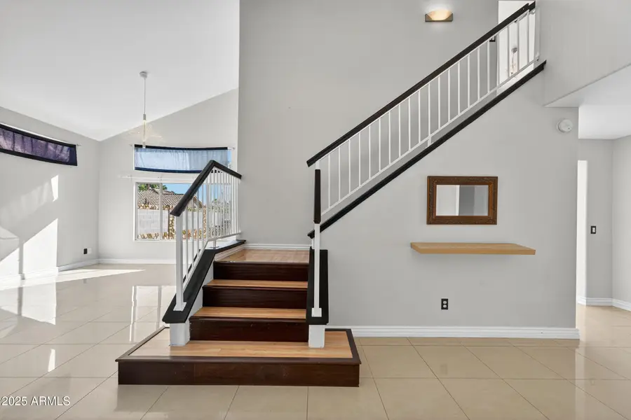 17511 N Kimberly Way, Surprise, AZ 85374 - Image #2