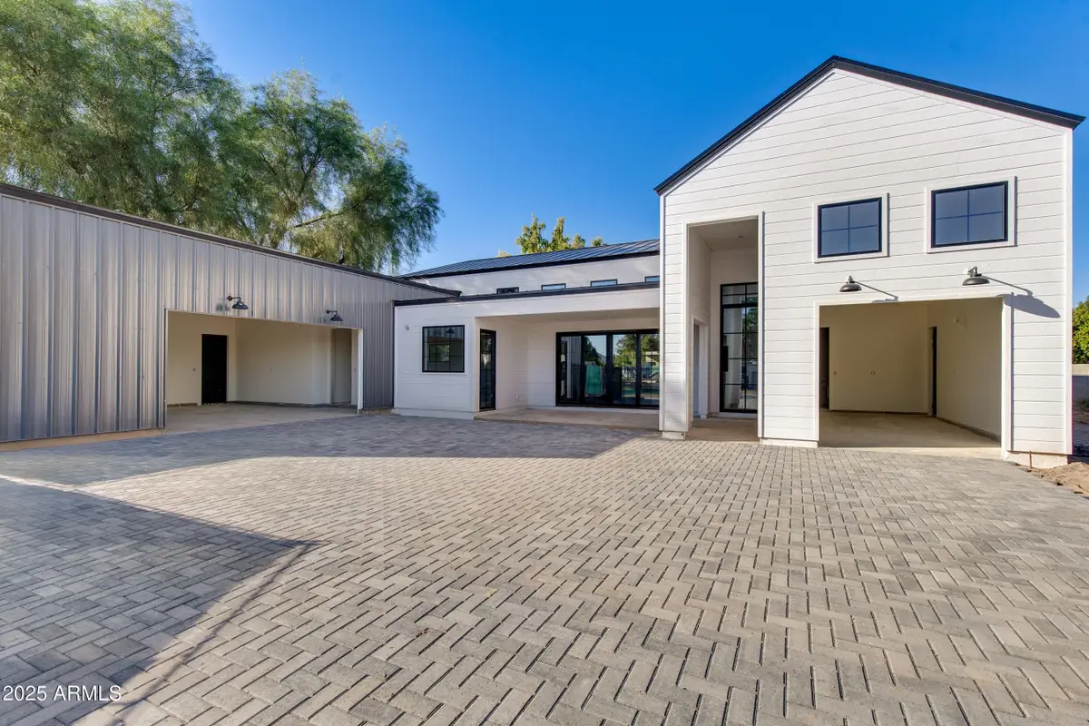 5226 E Sweetwater Avenue, Phoenix, AZ 85254 - Image #1