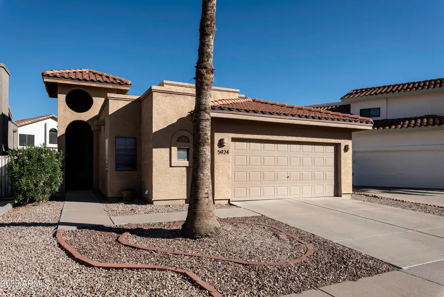 5924 E Aire Libre Lane E, Phoenix, AZ 85254 - Image #2
