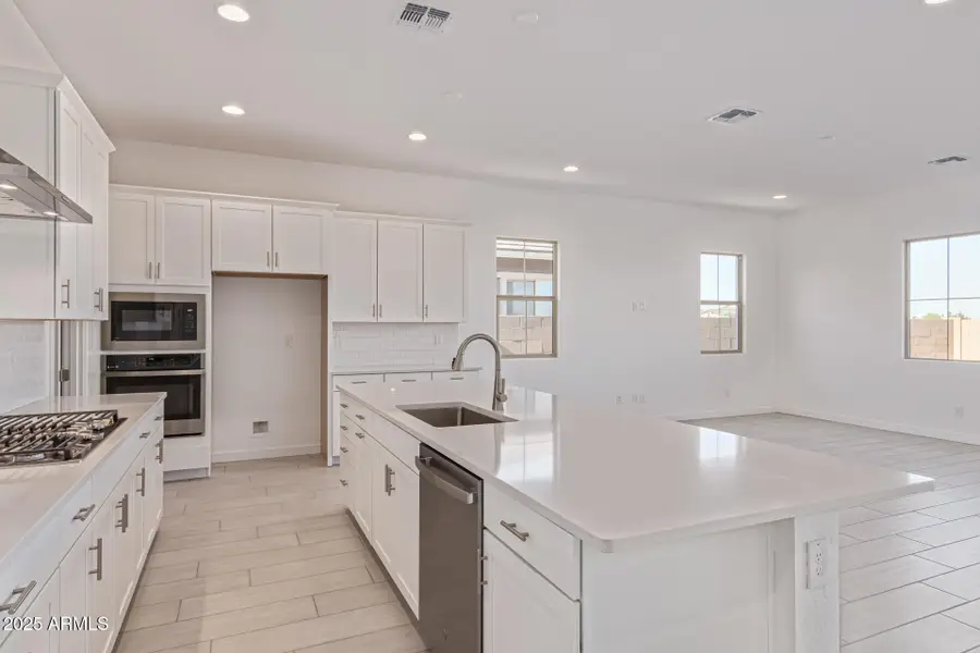 21926 E Bonanza Way, Queen Creek, AZ 85142 - Image #2