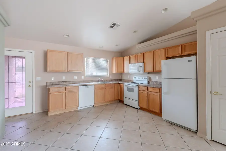 8409 W Teresita Drive, Arizona City, AZ 85123 - Image #2