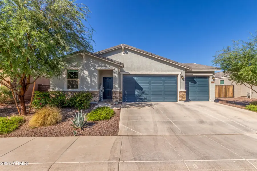 4002 E Sidesaddle Road, San Tan Valley, AZ 85140 - Image #2