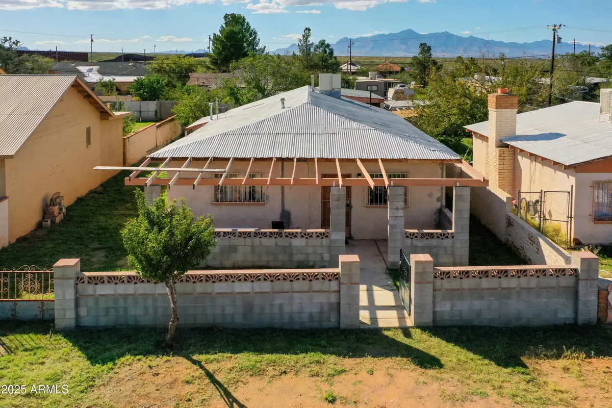 3848 S Hillman Avenue, Naco, AZ 85620 - Image #1