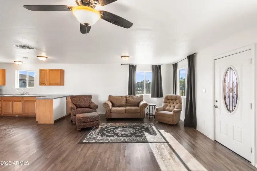 10426 W Grayback Drive, Arizona City, AZ 85123 - Image #3