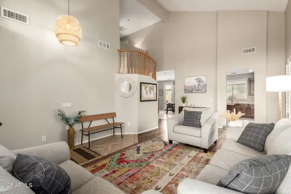 3870 S Velero Street, Chandler, AZ 85286