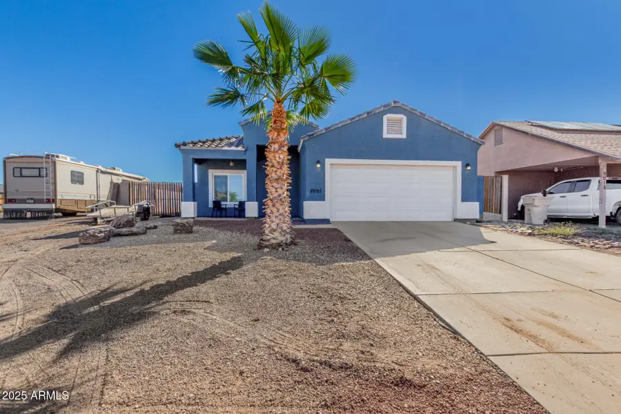 8995 W Oneida Drive, Arizona City, AZ 85123 - Image #2