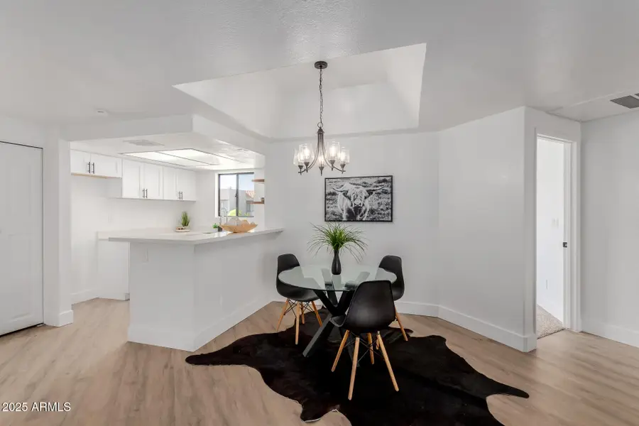 1352 E Highland Avenue #206, Phoenix, AZ 85014 - Image #2