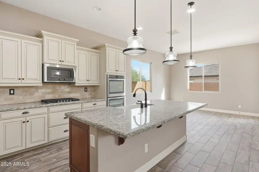 20421 W Legend Trail, Buckeye, AZ 85396 - Image #3