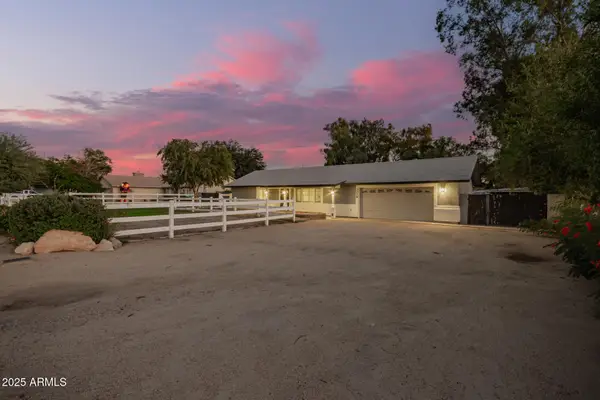 3029 E Rosemonte Drive, Phoenix, AZ 85050