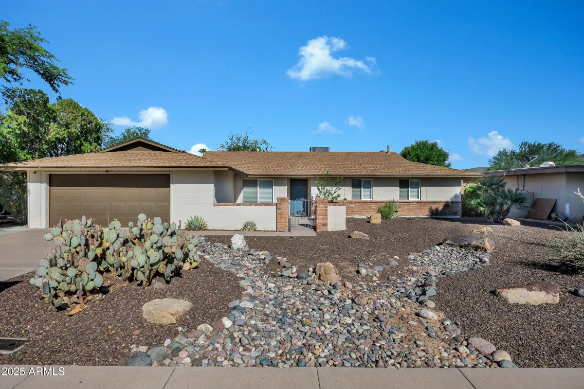 13657 N 21st Avenue, Phoenix, AZ 85029 - Image #1