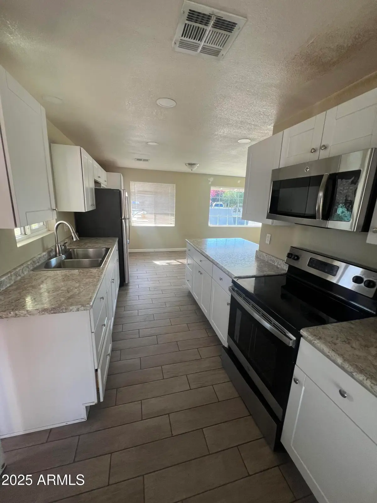 3810 W San Miguel Avenue, Phoenix, AZ 85019 - Image #1