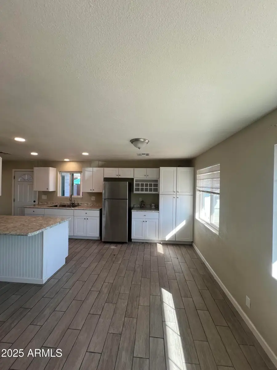 3810 W San Miguel Avenue, Phoenix, AZ 85019 - Image #3