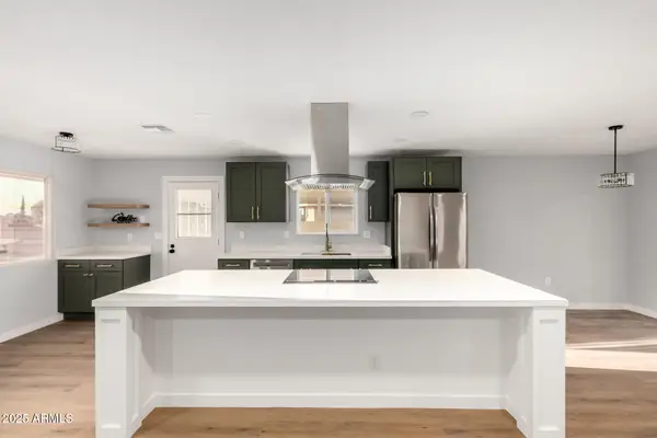 10210 W Charter Oak Drive, Sun City, AZ 85351