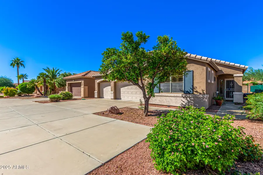 18562 N Alamo Drive, Surprise, AZ 85374 - Image #2