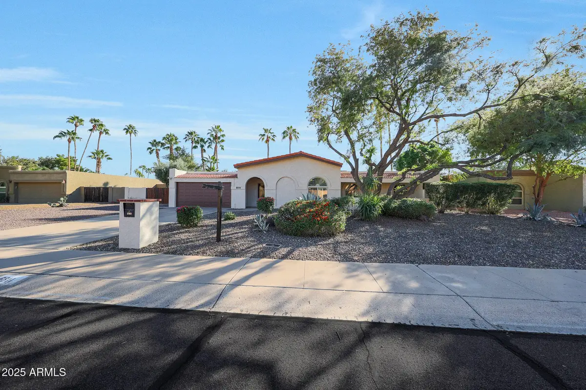 6811 E Hearn Road, Phoenix, AZ 85254 - Image #1