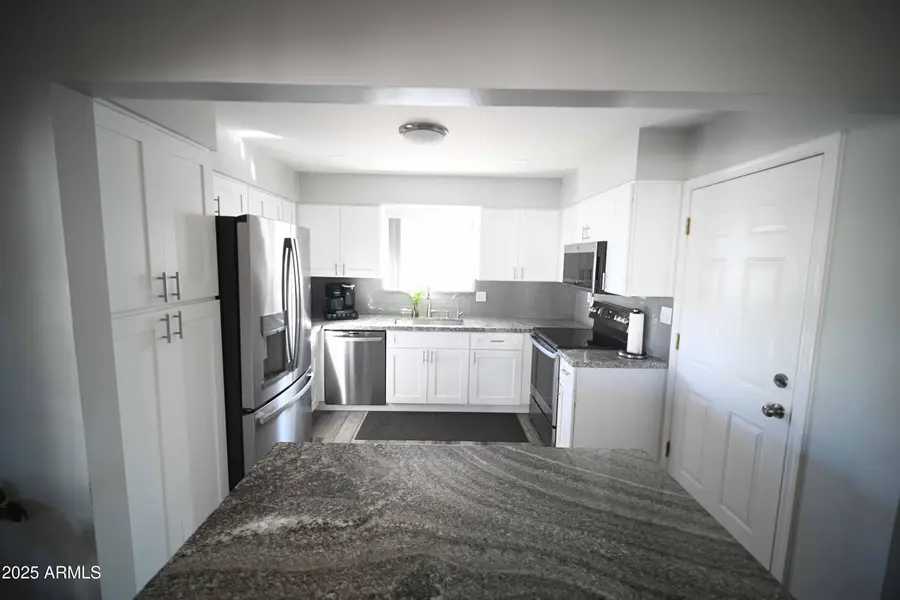 692 E Tyson Street, Chandler, AZ 85225 - Image #3