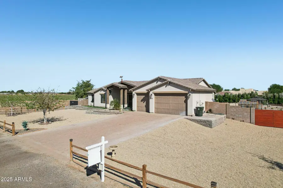 9007 S 220th Drive, Buckeye, AZ 85326 - Image #3
