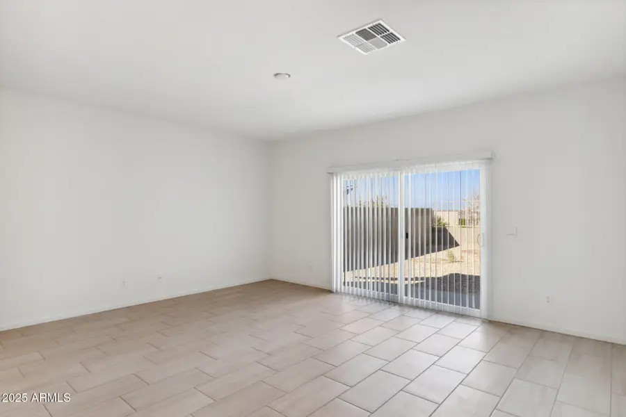 25434 W Fraktur Road, Buckeye, AZ 85326 - Image #3