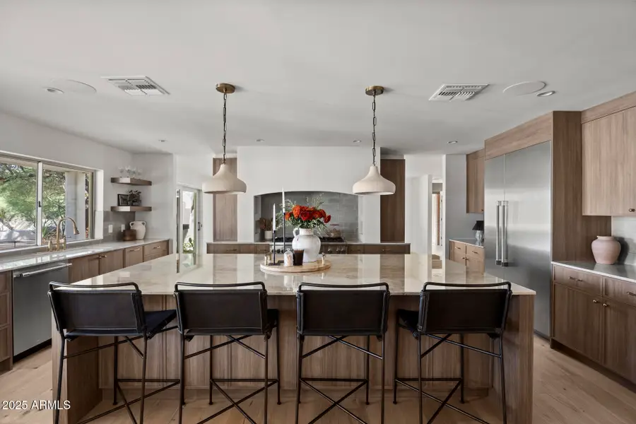 4646 E Shadow Rock Road, Phoenix, AZ 85028 - Image #2