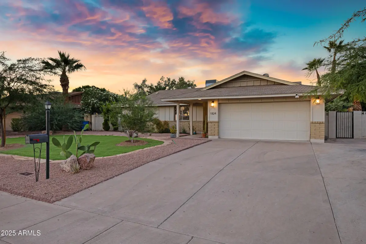 1824 W Seldon Lane, Phoenix, AZ 85021 - Image #1