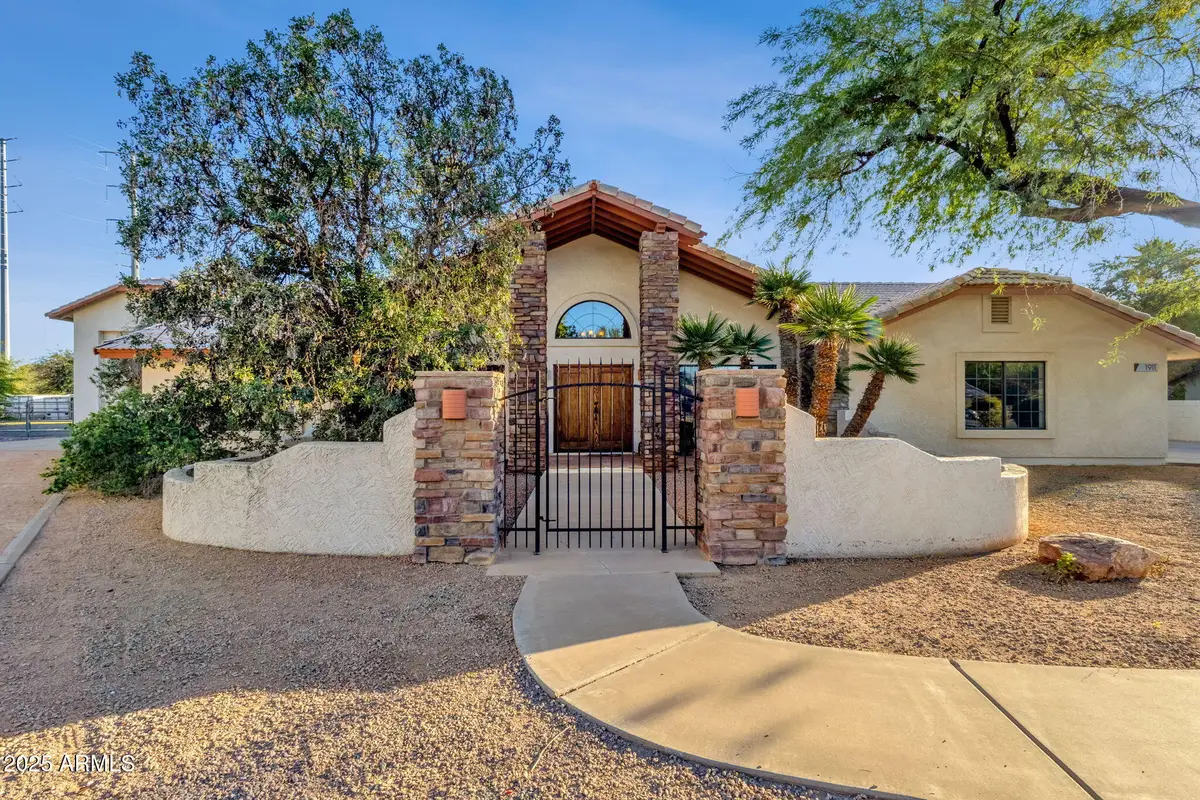 1911 E Bruce Avenue, Gilbert, AZ 85234 - Image #1