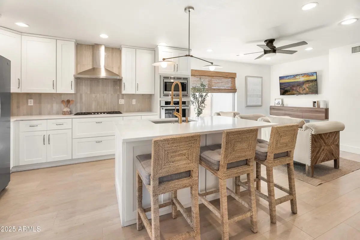 9056 E Captain Dreyfus Avenue, Scottsdale, AZ 85260 - Image #1